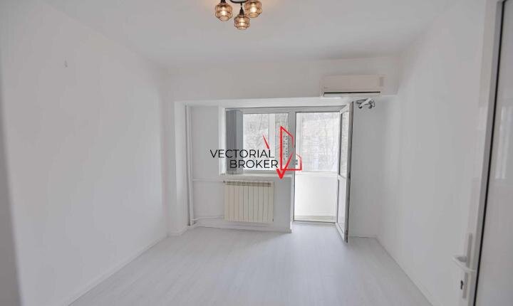 Piata Alba Iulia, Stradal, 2 Camere et1